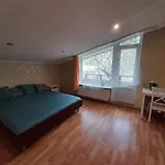 Lake&forest&city Villa *