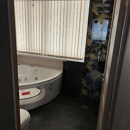 ヴィラ Lake&forest&city リガ