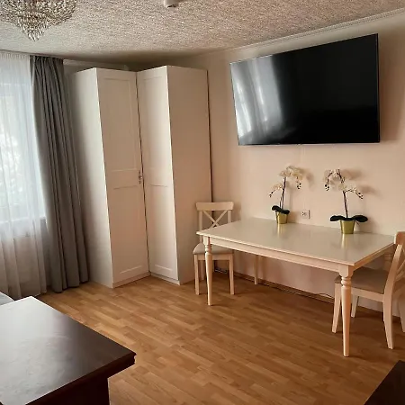 Lake&forest&city Villa *